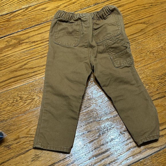 Old Navy brown infants cargo pants. Elastic back. 18-24 months. Brown. - Picture 4 of 7